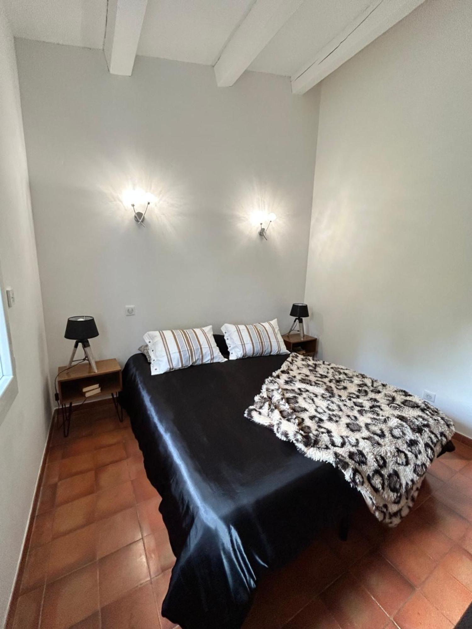 Villa De Charme En Campagne Avec Piscine Privee Et Nature Luxuriante Le Beausset Zewnętrze zdjęcie